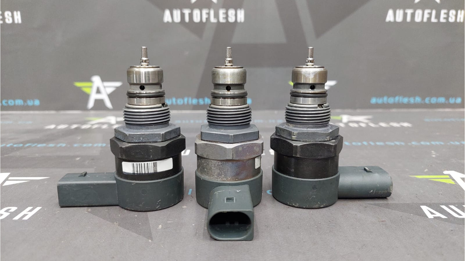 Регулятор давления топлива A6110780449, 0281002494 BMW Chrysler Jeep Mercedes Smart бу